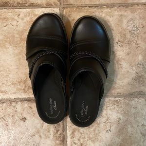 Clark’s Women’s Size 7 Laurieann Step Black Leather Mule 🚨Discount Shipping🚨